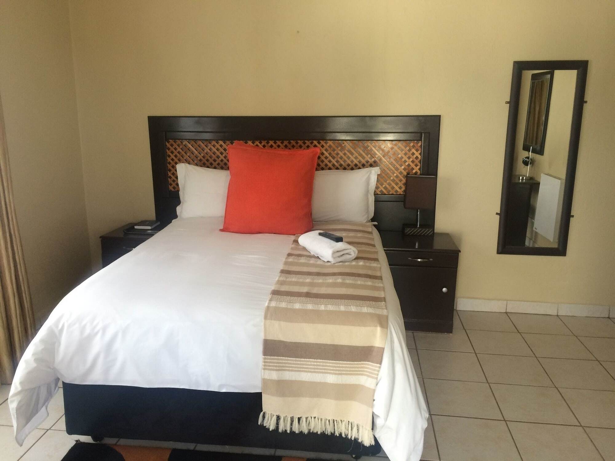 Mcbest Guest House Ermelo Exterior foto